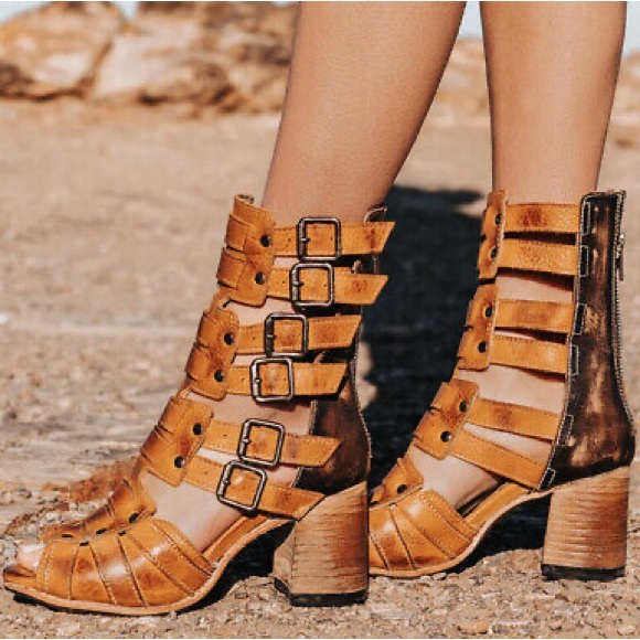 Freebird -Zane Sandal - SOLD OUT!!- Wheat- Size 6 - Picture 4 of 7